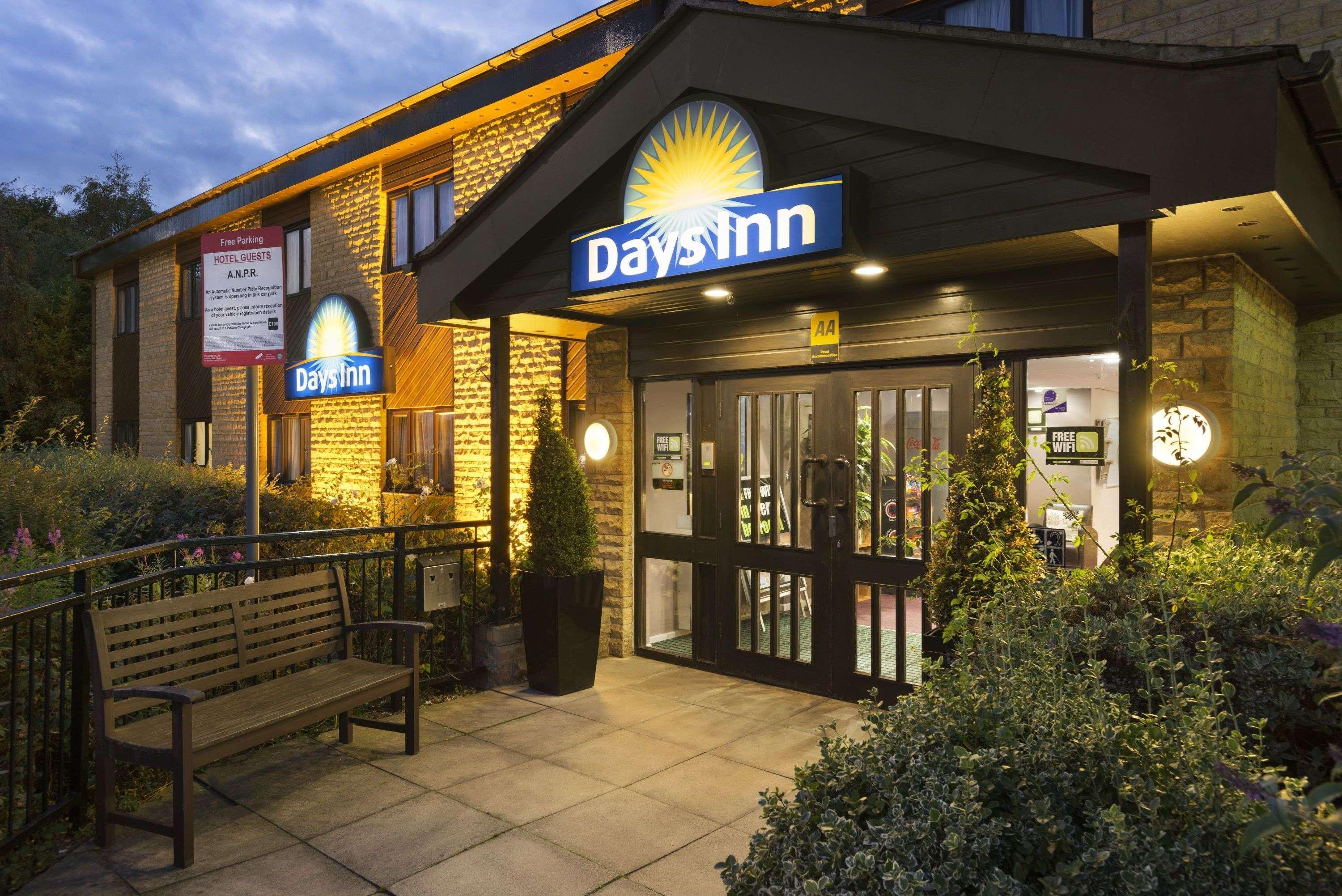 Days Inn Bradford M62 Kültér fotó